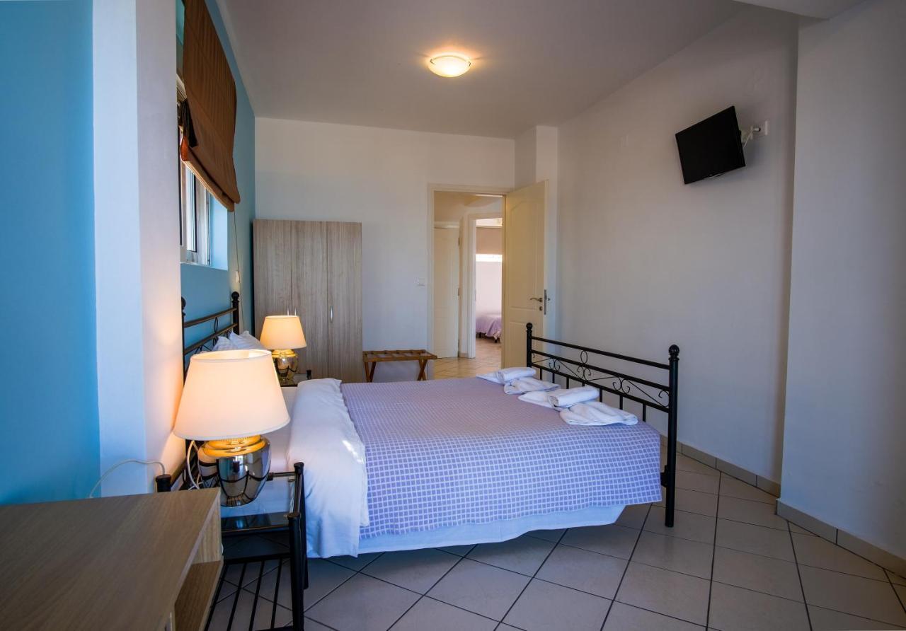 Blue Villas Agia Marina  Ngoại thất bức ảnh